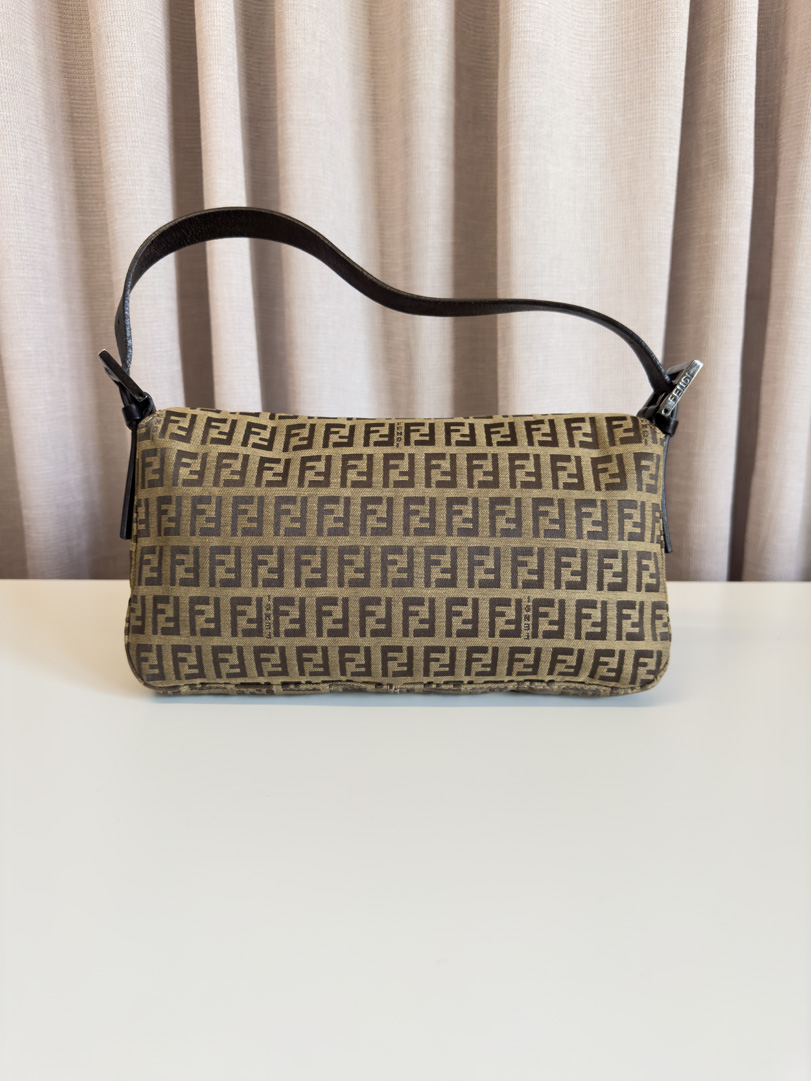 Fendi Baguette - Image 2