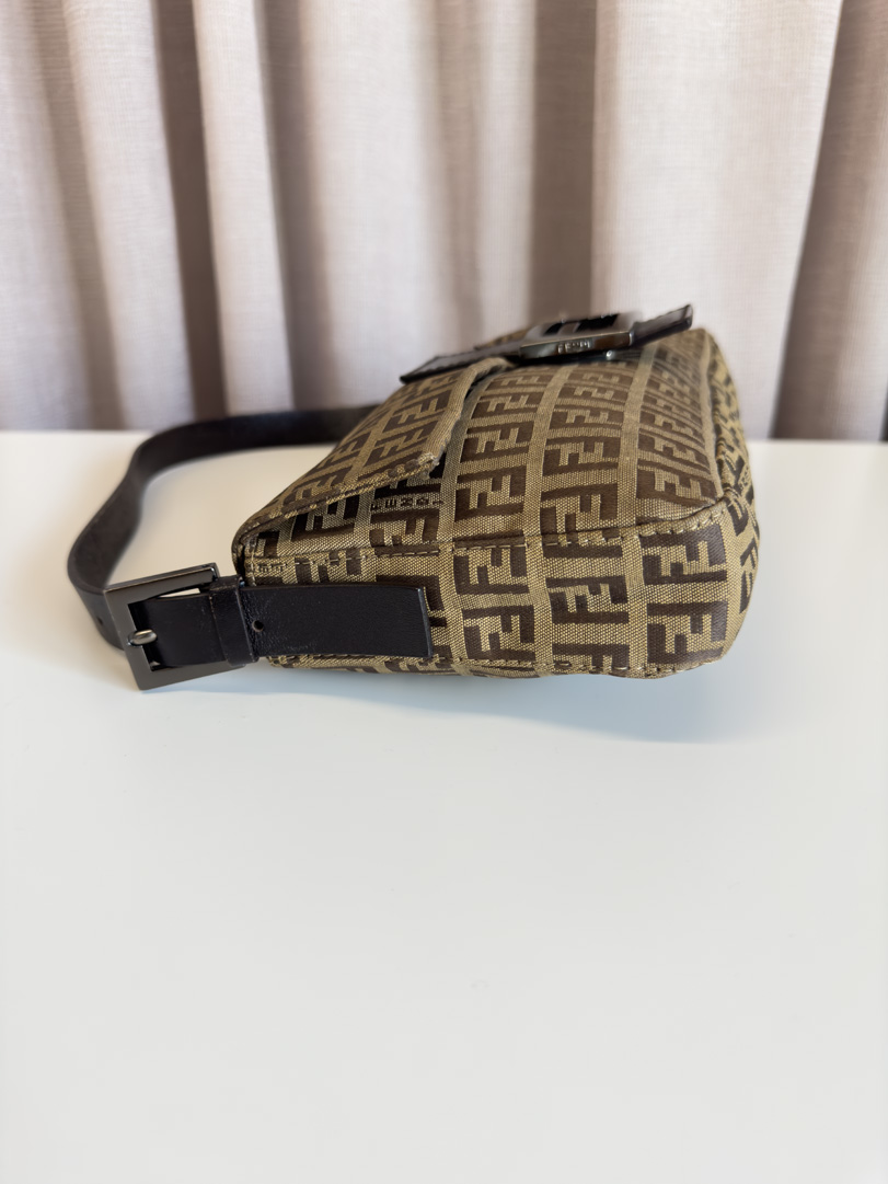 Fendi Baguette - Image 3