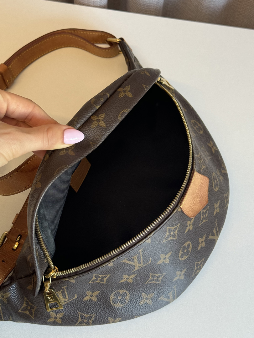 Louis Vuitton Bumbag - Image 10