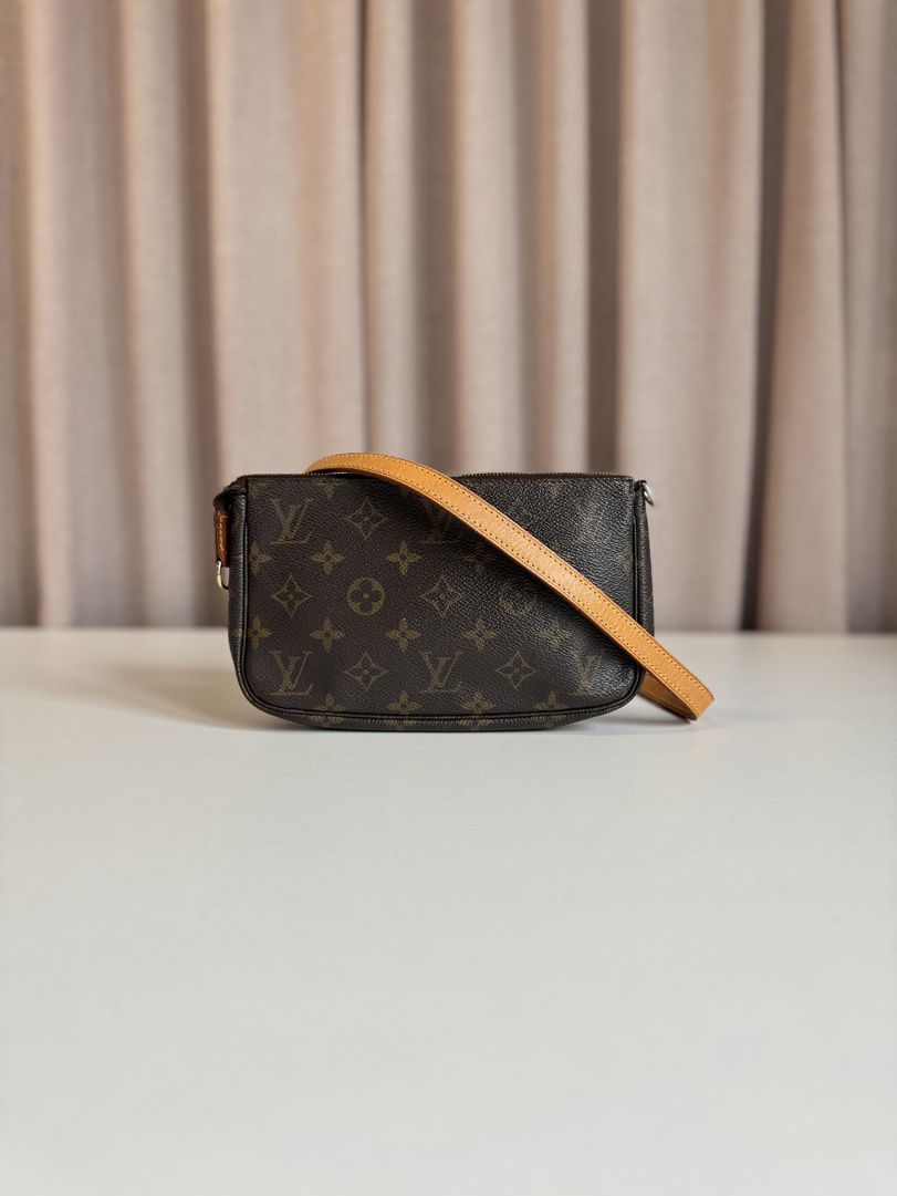 Louis Vuitton Pochette Accessoires