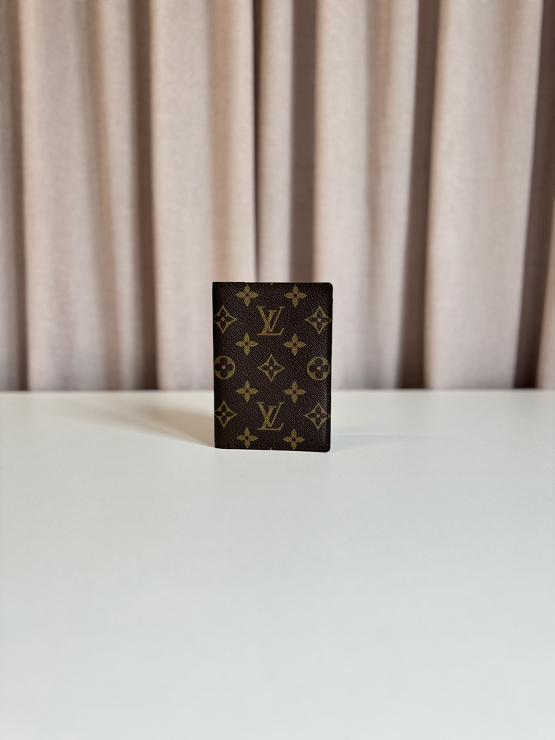 Louis Vuitton Paspoort Cover Monogram Canvas