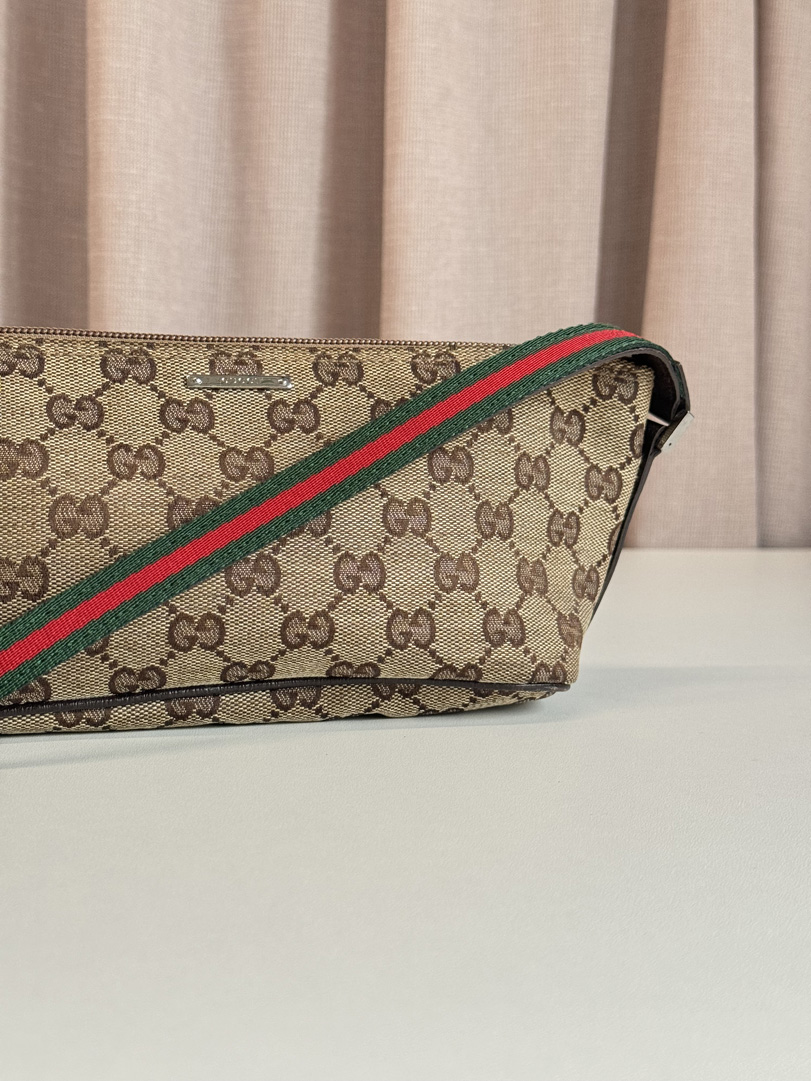 Gucci Boat Bag Cherry