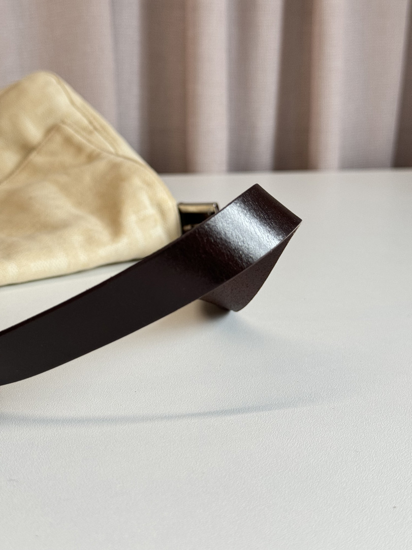 Fendi Mamma Baguette Beige