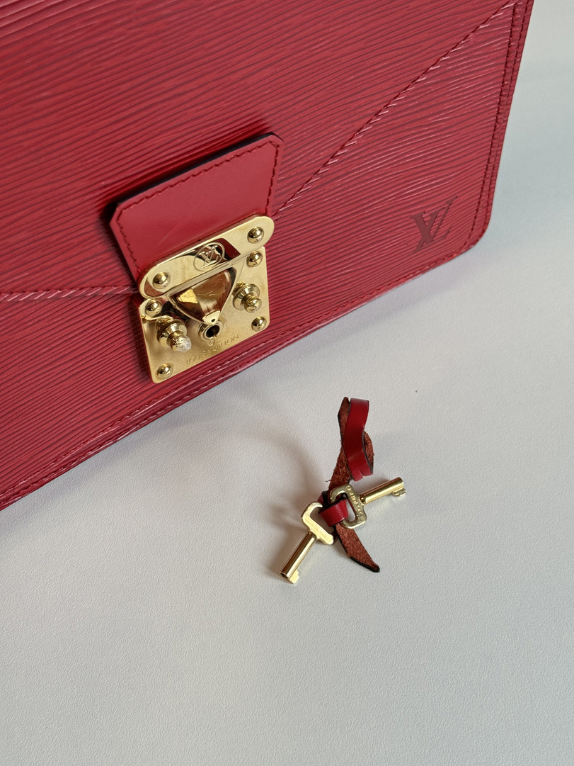 Louis Vuitton Monceau Red