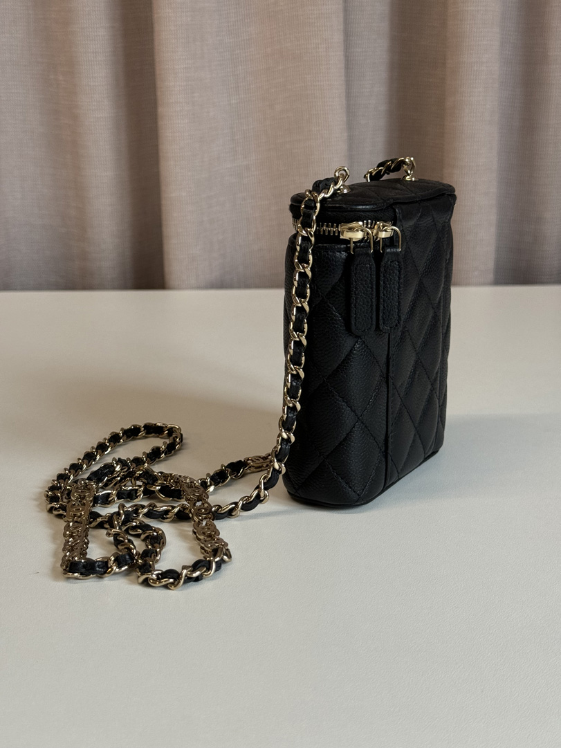 Chanel Vanity Caviar