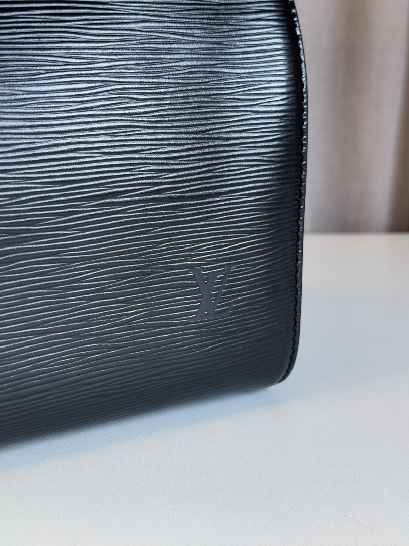 Louis Vuitton Epi Speedy Black - Image 7