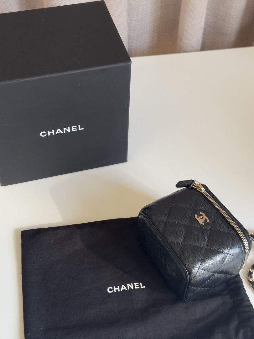 Chanel Black Vanity Bag - Afbeelding 9