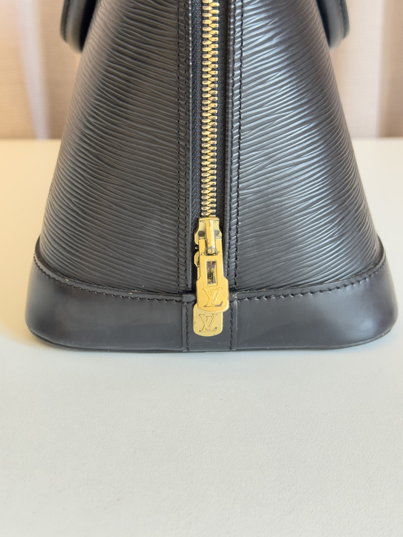 Louis Vuitton Alma PM Epi Leather - Image 3