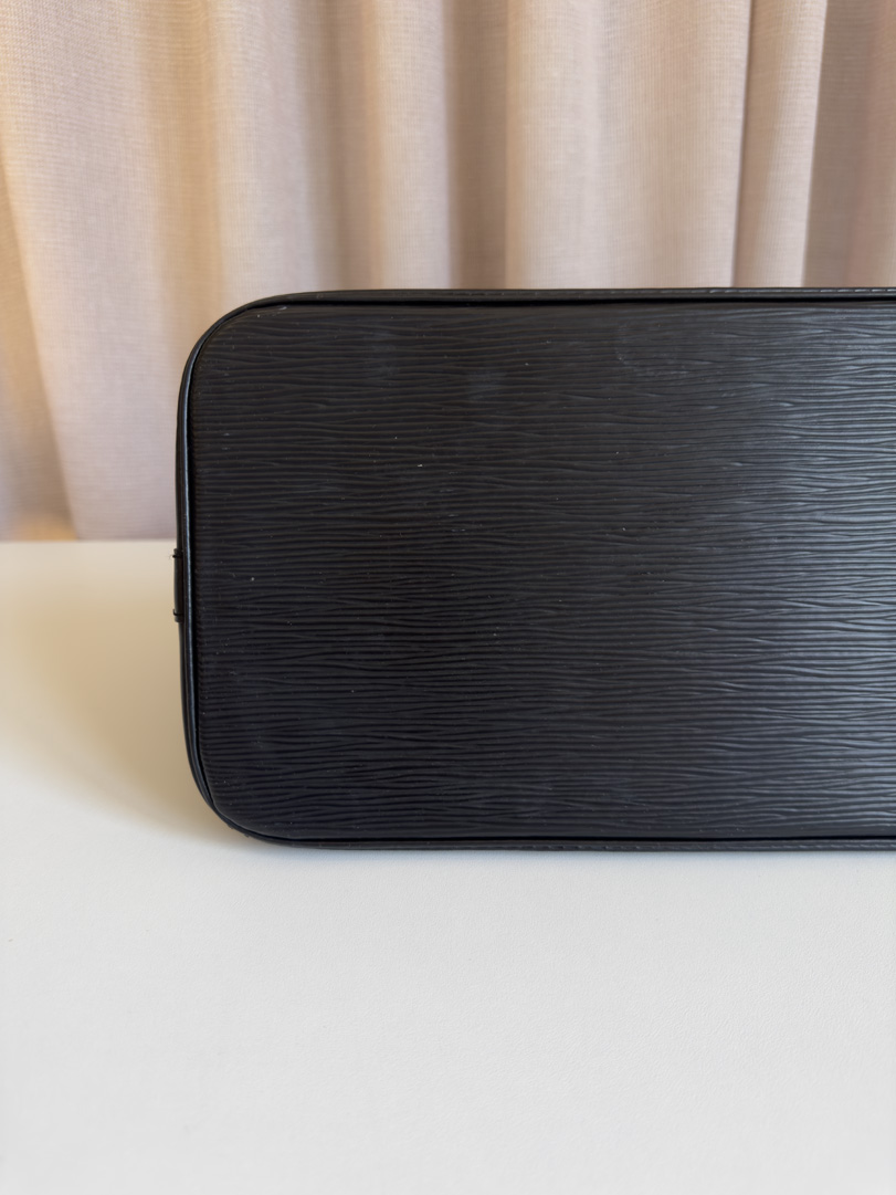 Louis Vuitton Alma PM Epi Leather - Image 5