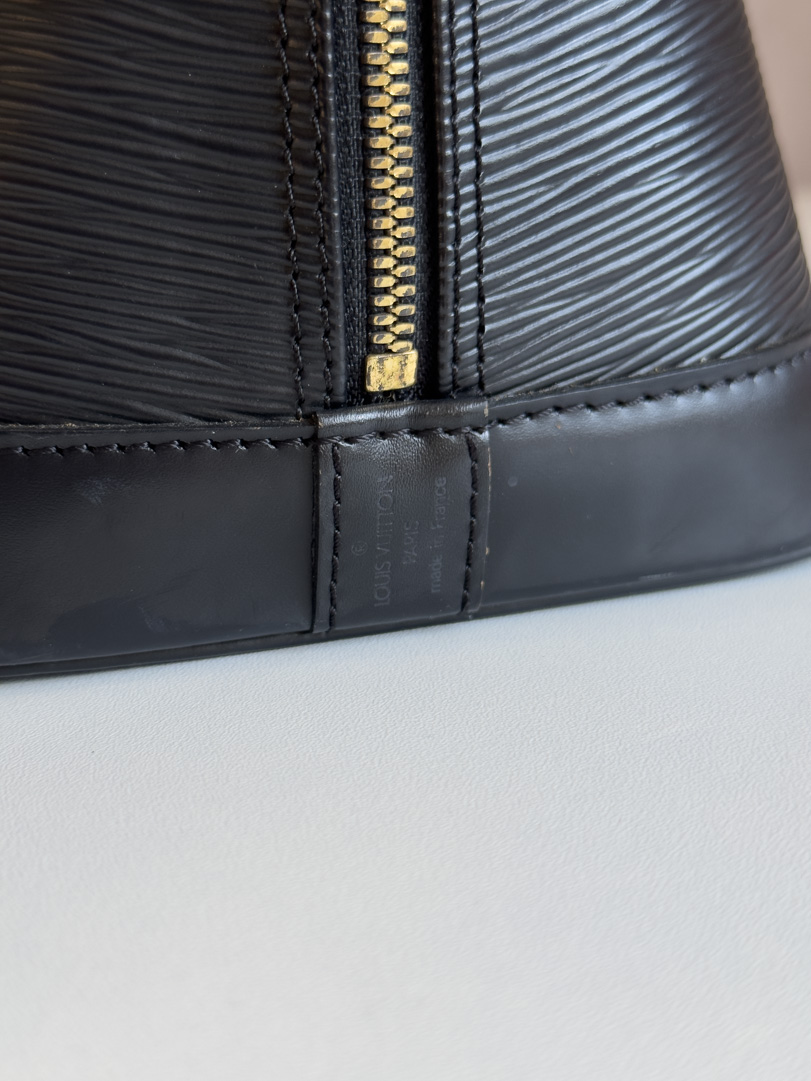 Louis Vuitton Alma PM Epi Leather - Image 7