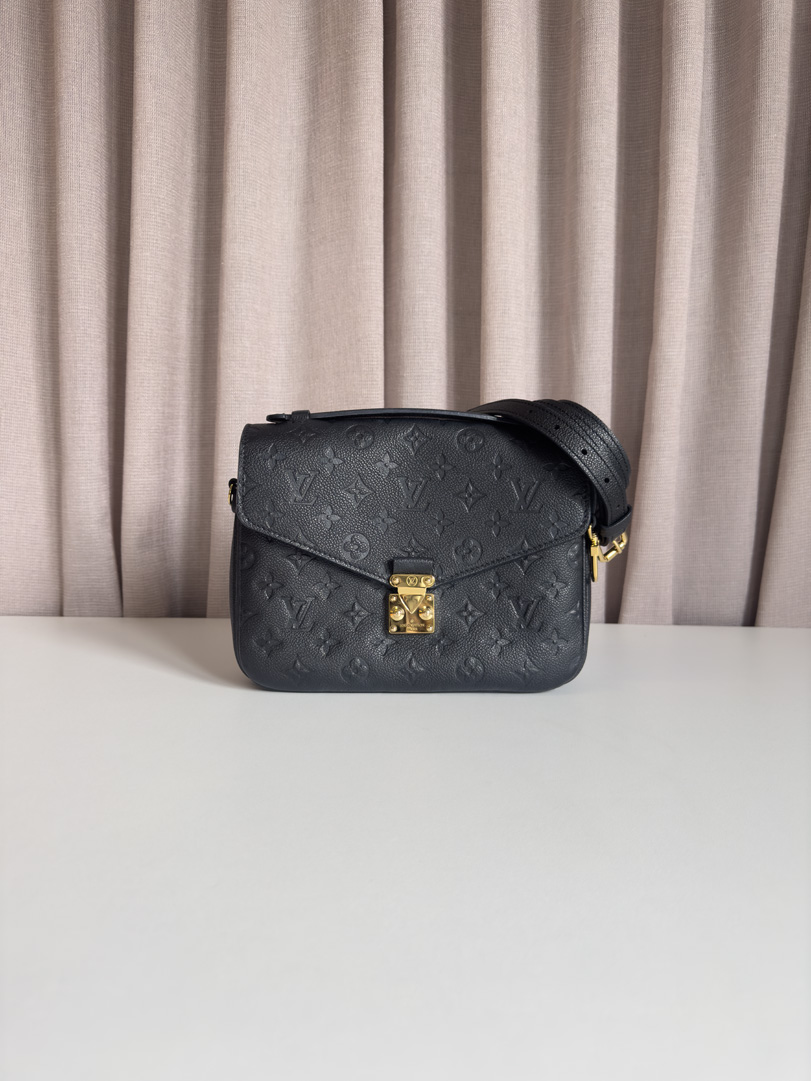 Louis Vuitton Pochette Metis Empreinte