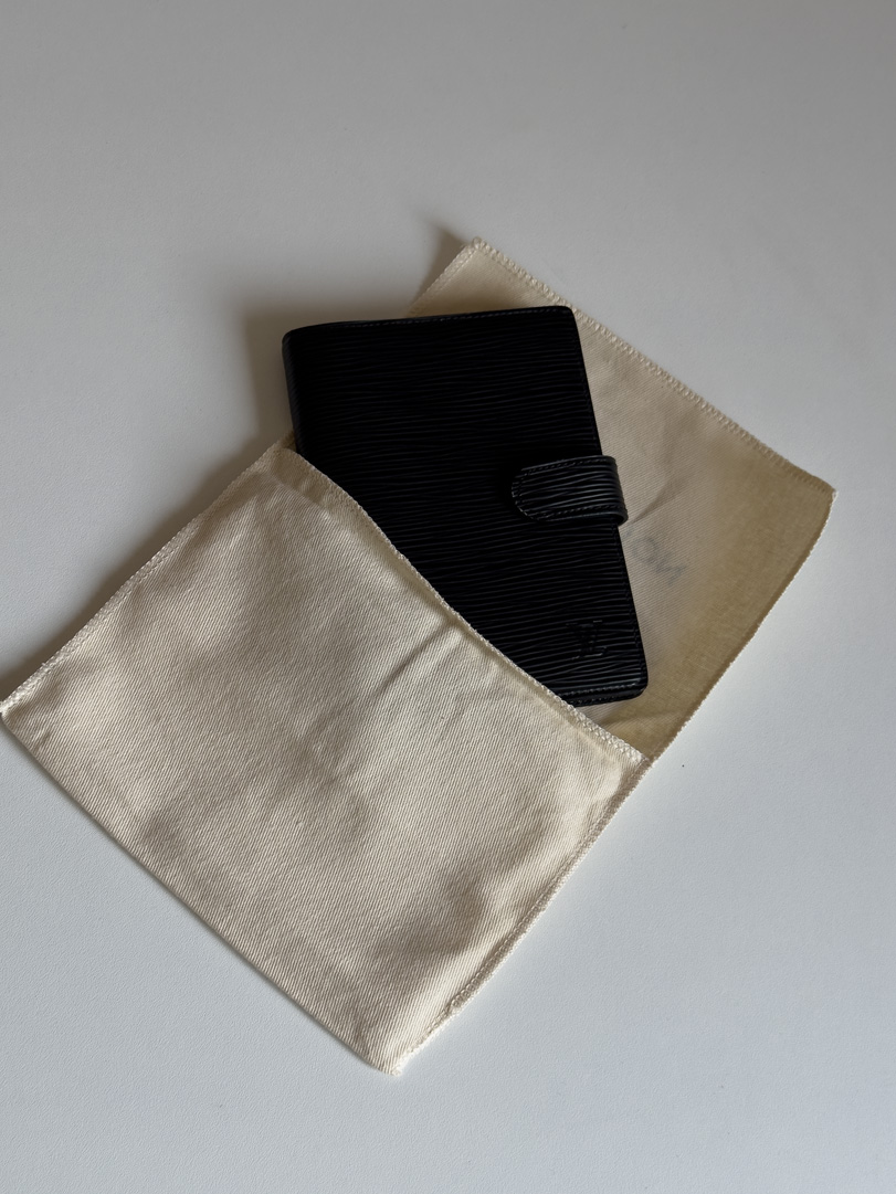 Louis Vuitton Black Epi Agenda Cover