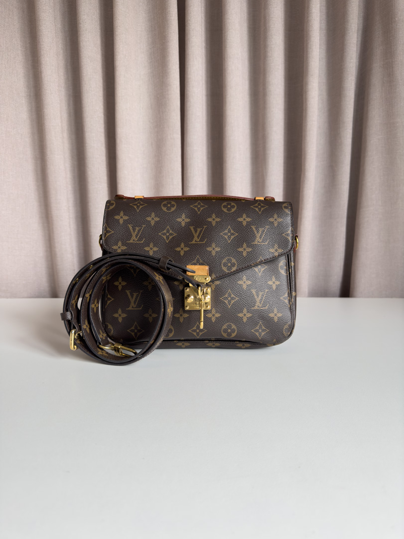 Louis Vuitton Pochette Metis