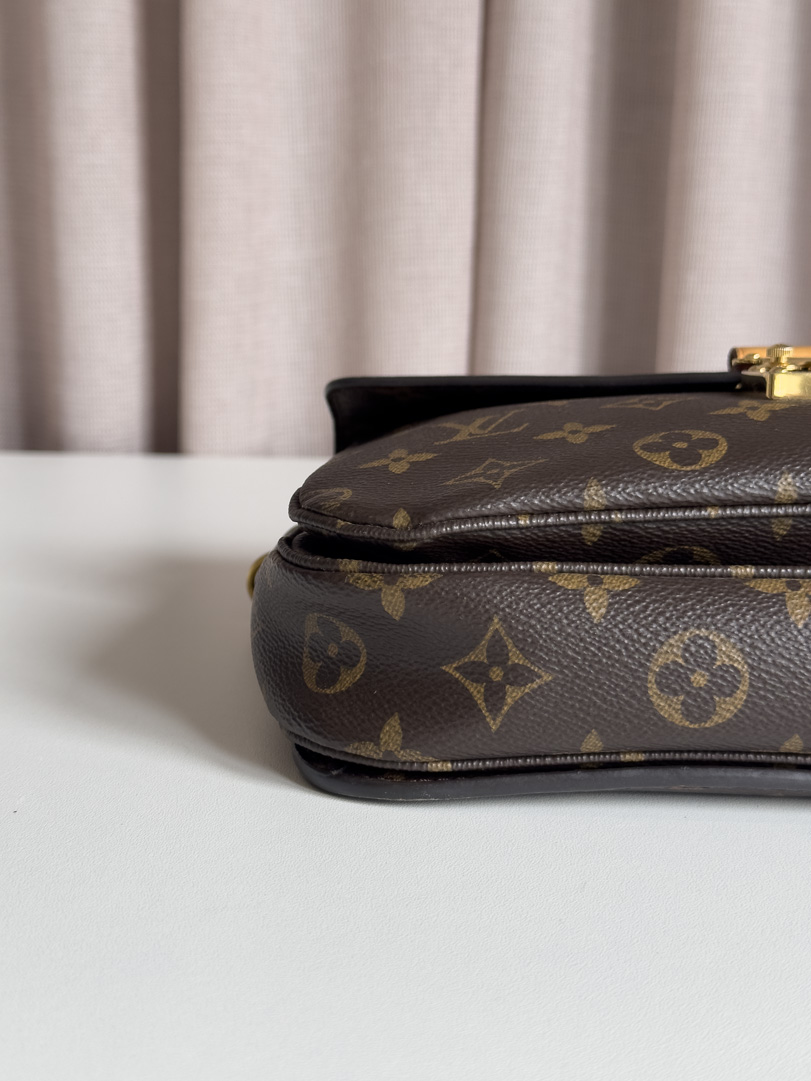 Louis Vuitton Pochette Metis - Image 6