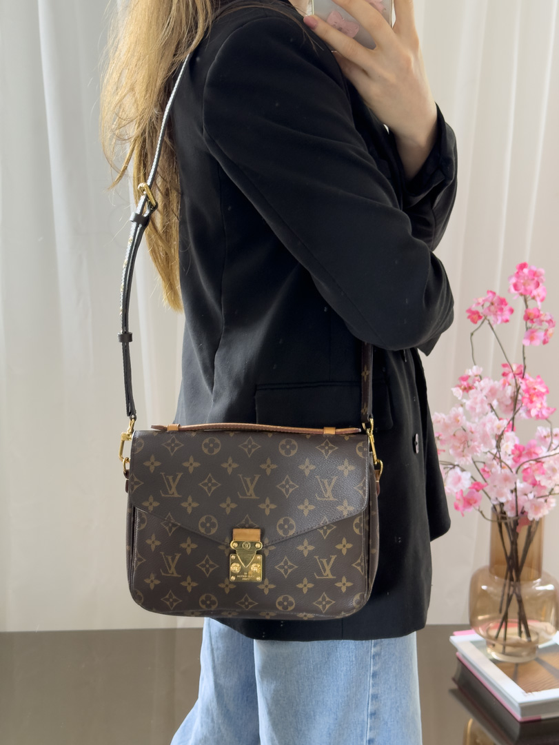 Louis Vuitton Pochette Metis