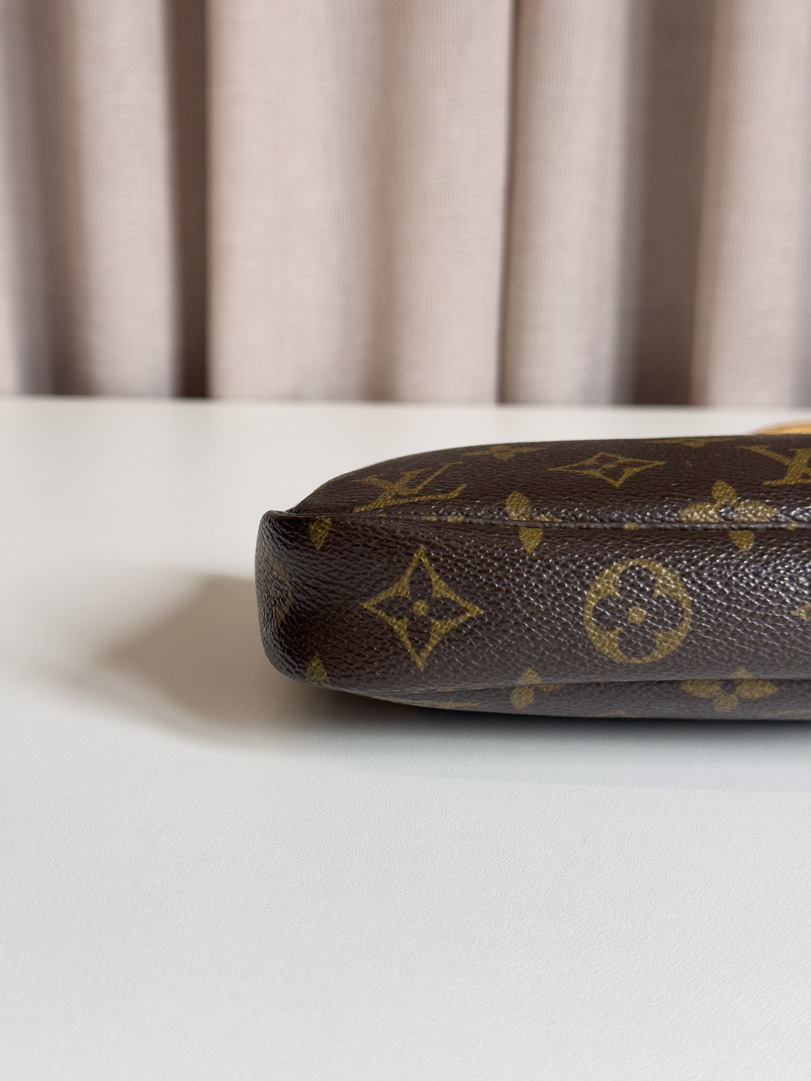 Louis Vuitton Pochette Accessoires - Image 4