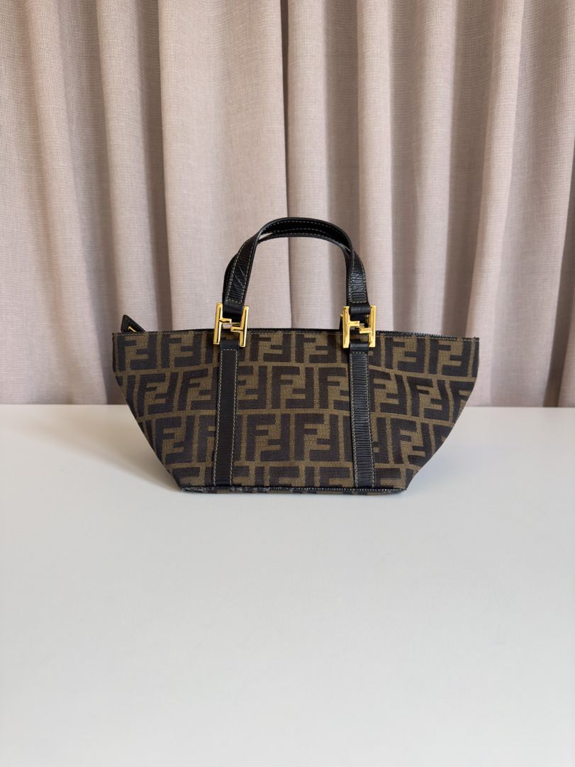 Designer Handbags Fendi Handbags On Sale Vintage Fendi White