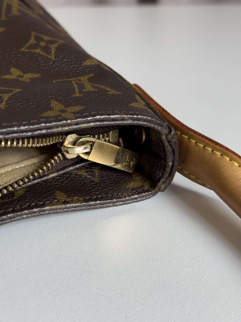 Louis Vuitton Looping Bag - Image 9