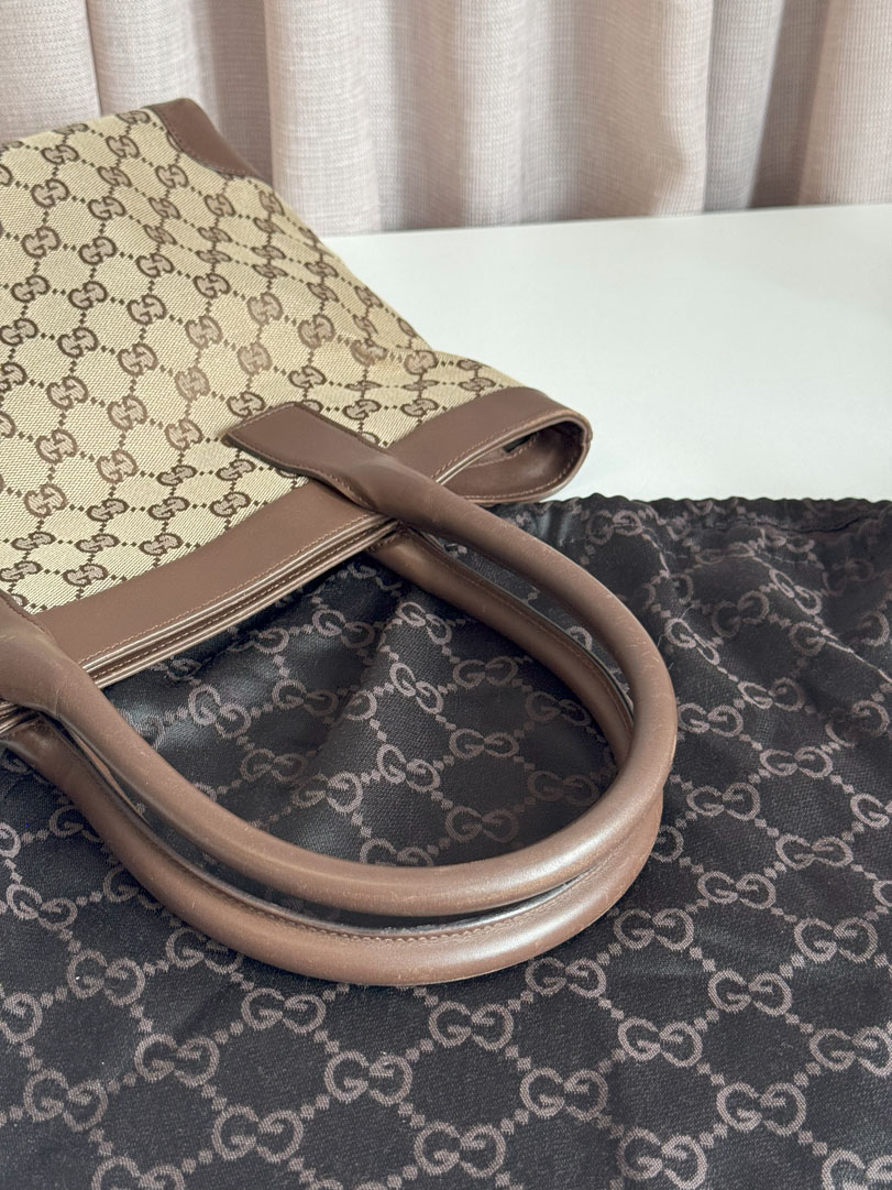 Gucci Shoulder Tote - Image 10