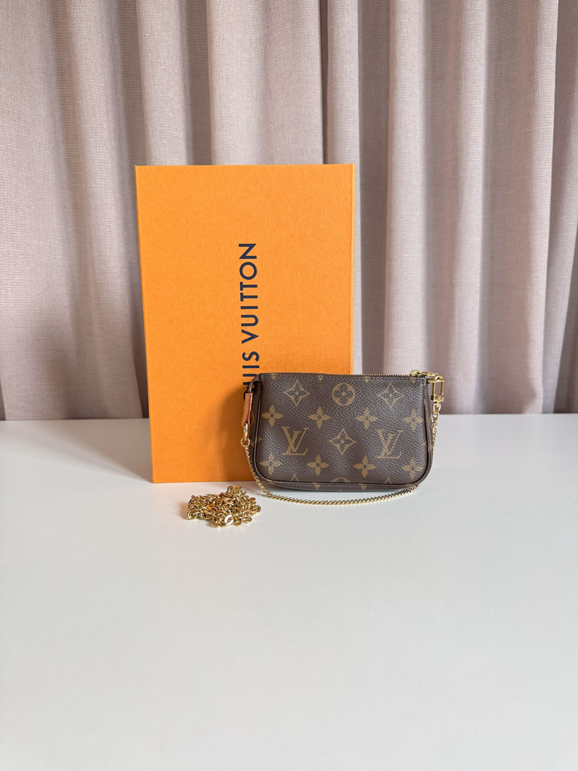 Louis Vuitton Mini Pochette Accessoires