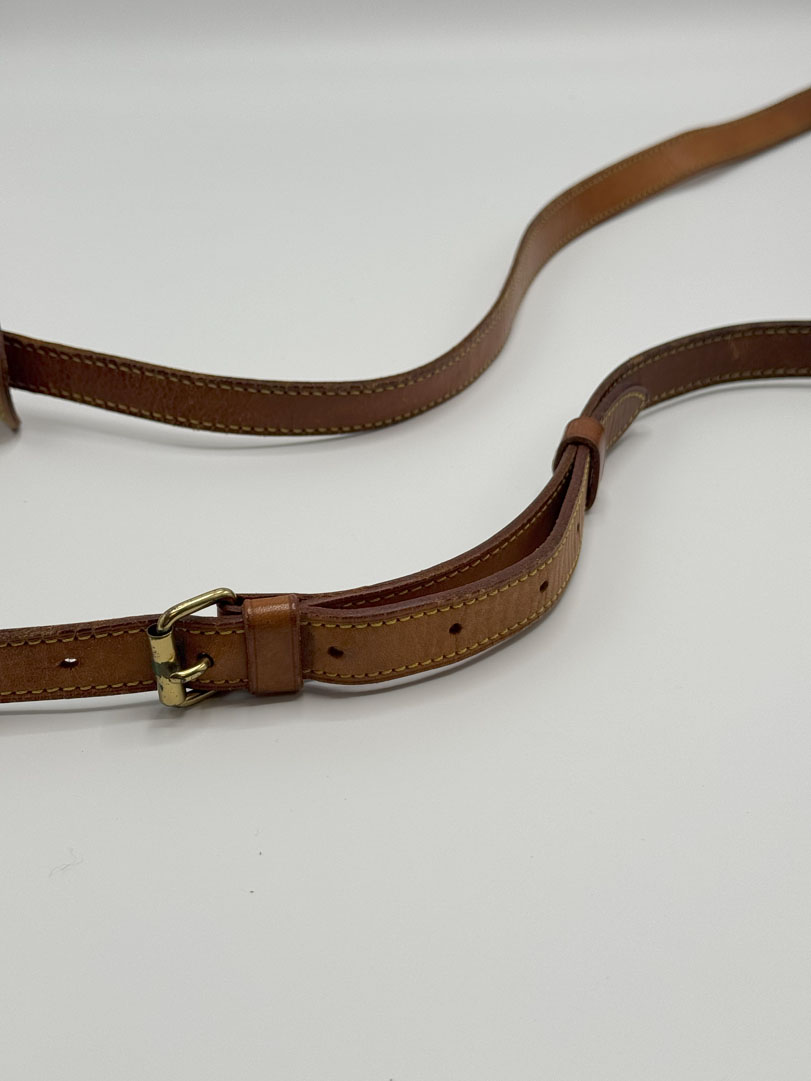 Louis Vuitton Saumur 25