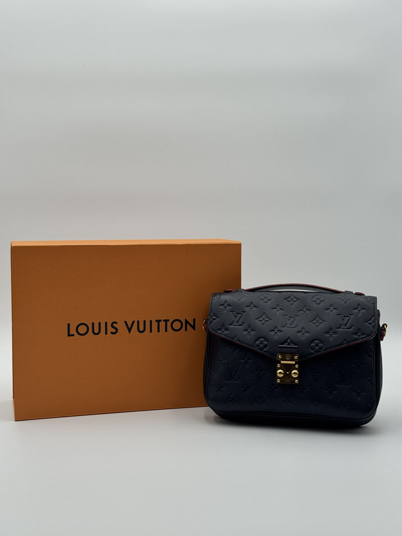 Louis Vuitton Pochette Metis Empreinte Navy