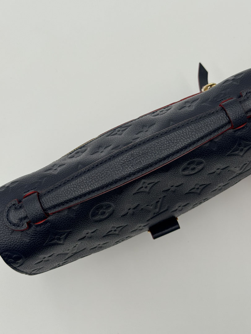 Louis Vuitton Pochette Metis Empreinte Navy