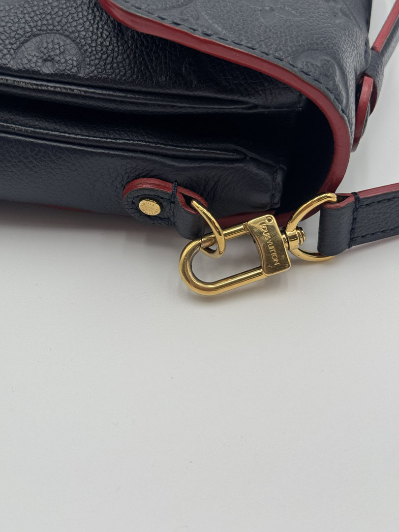 Louis Vuitton Pochette Metis Empreinte Navy