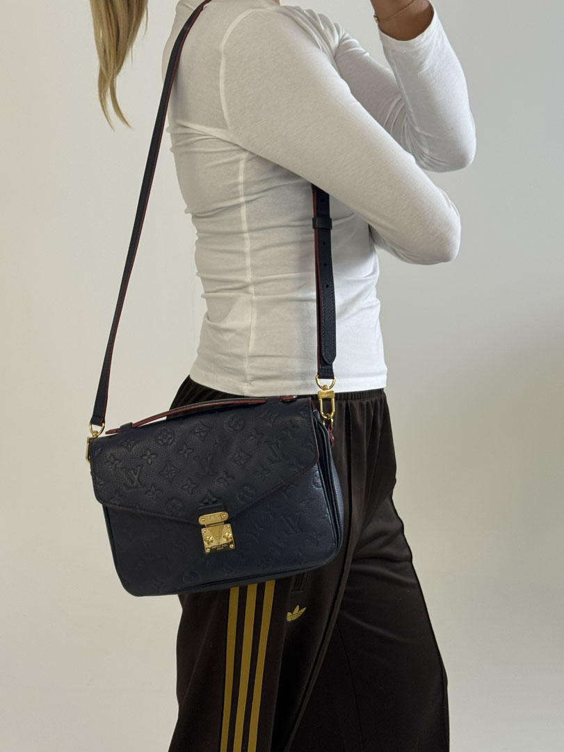 Louis Vuitton Pochette Metis Empreinte Navy