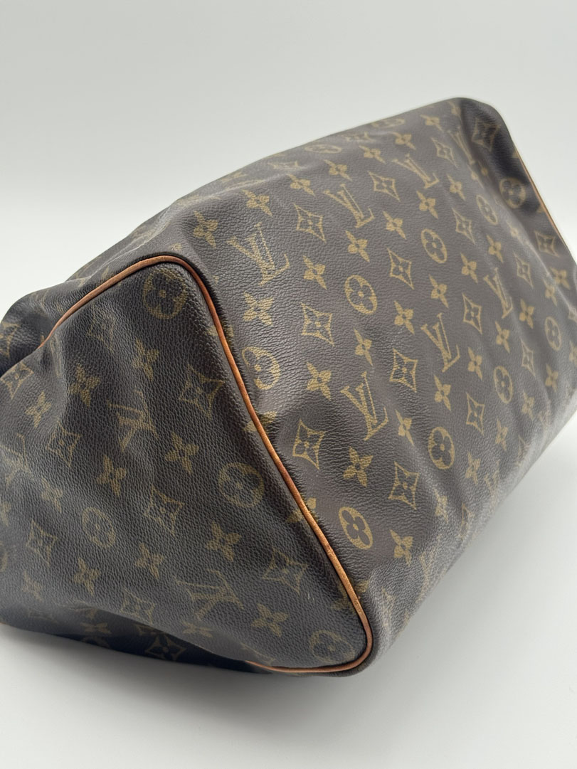 Louis Vuitton Speedy 35