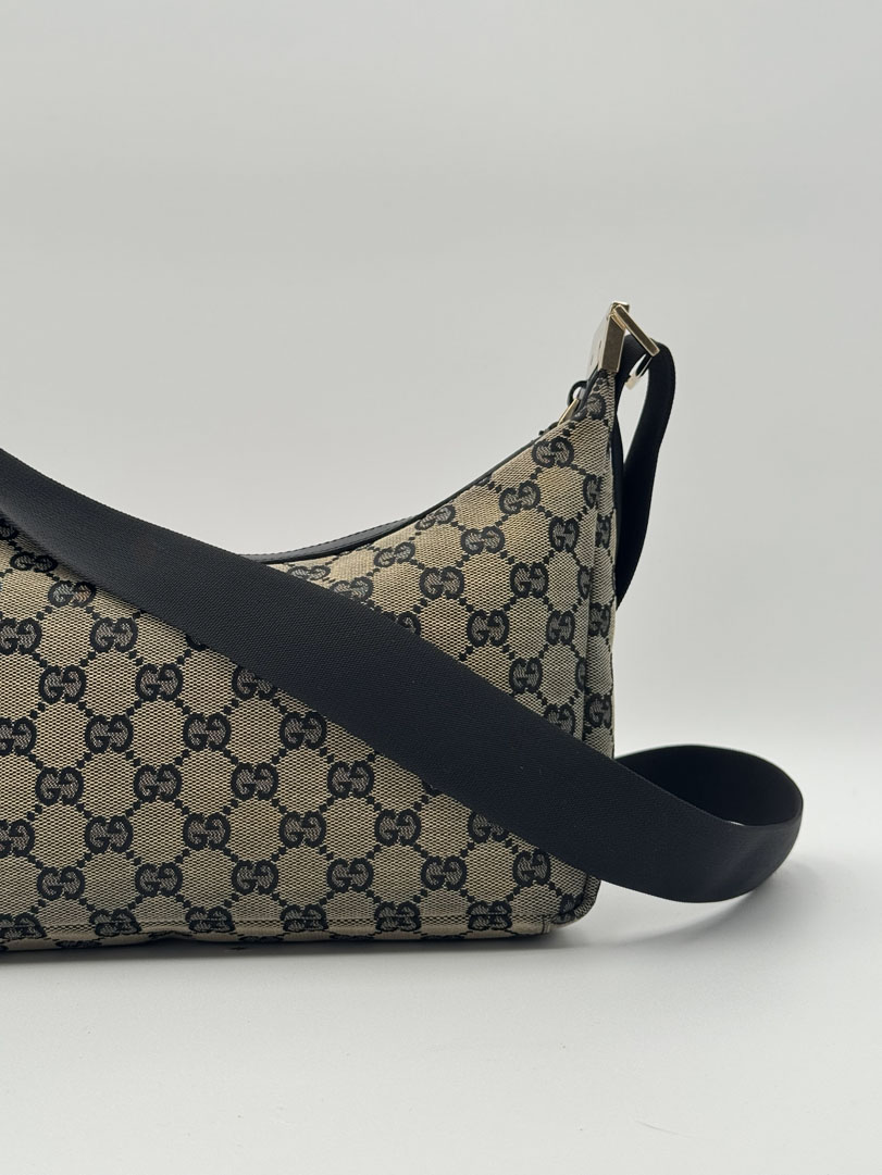 Gucci Grey GG Canvas Crossbody Bag - Afbeelding 8