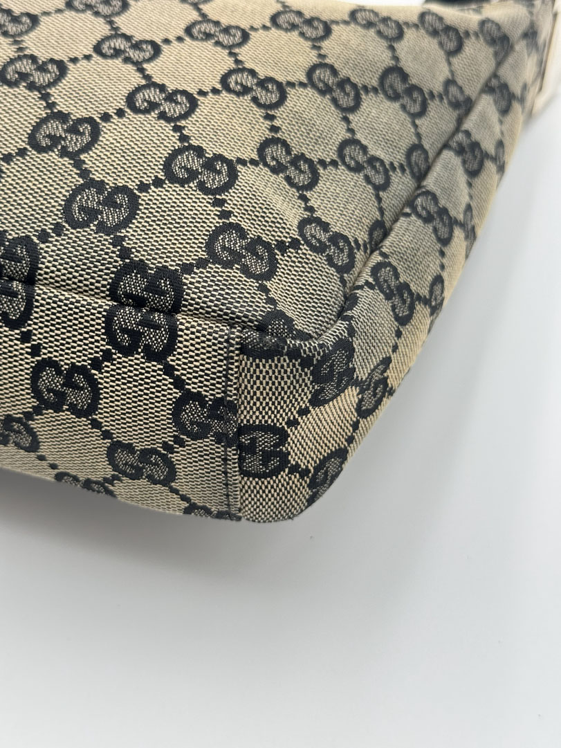 Gucci Grey GG Canvas Crossbody Bag - Afbeelding 14