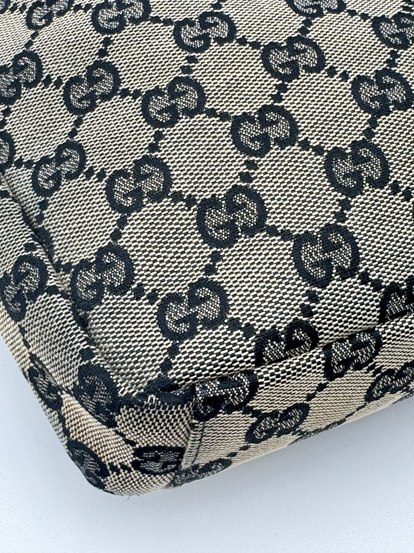 Gucci Grey GG Canvas Crossbody Bag - Afbeelding 11