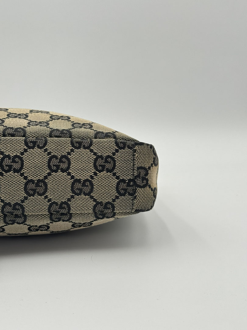 Gucci Grey GG Canvas Crossbody Bag - Afbeelding 10