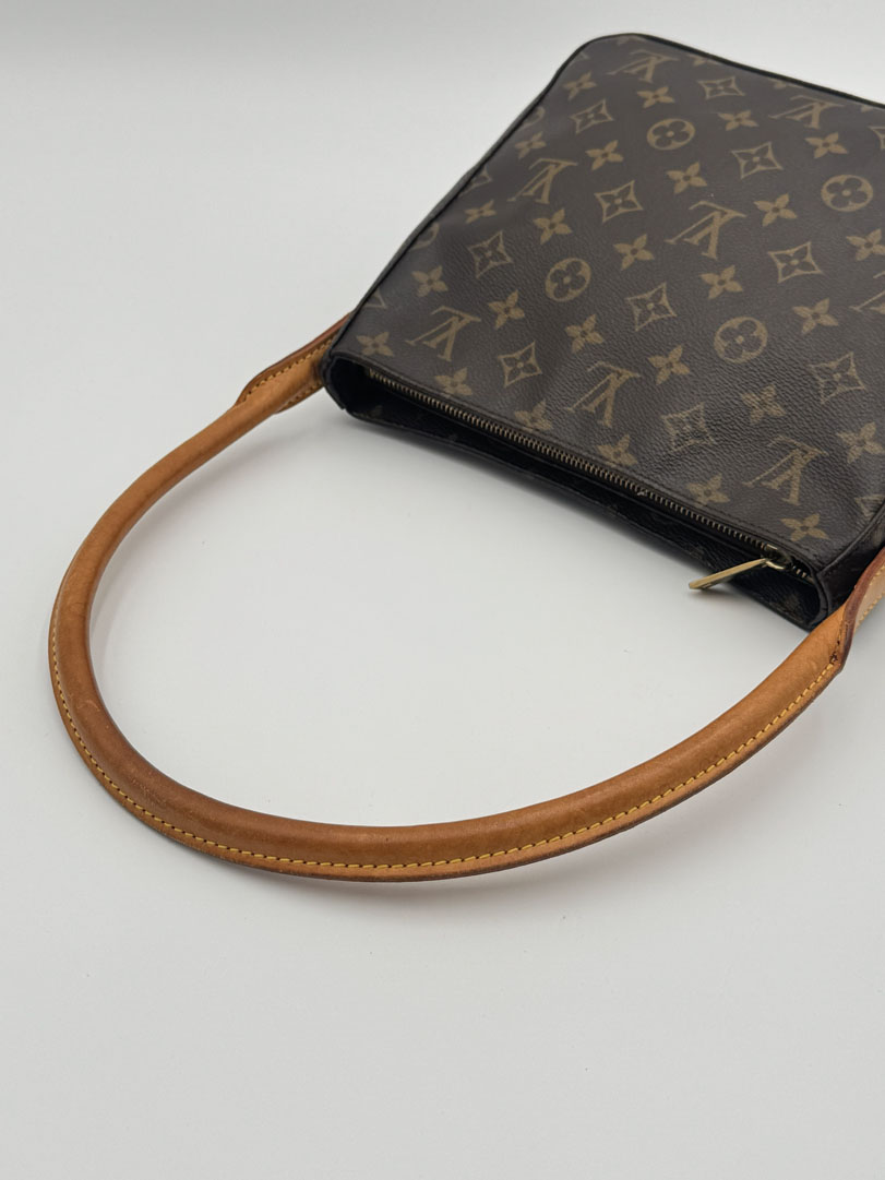 Louis Vuitton Looping PM - Image 16