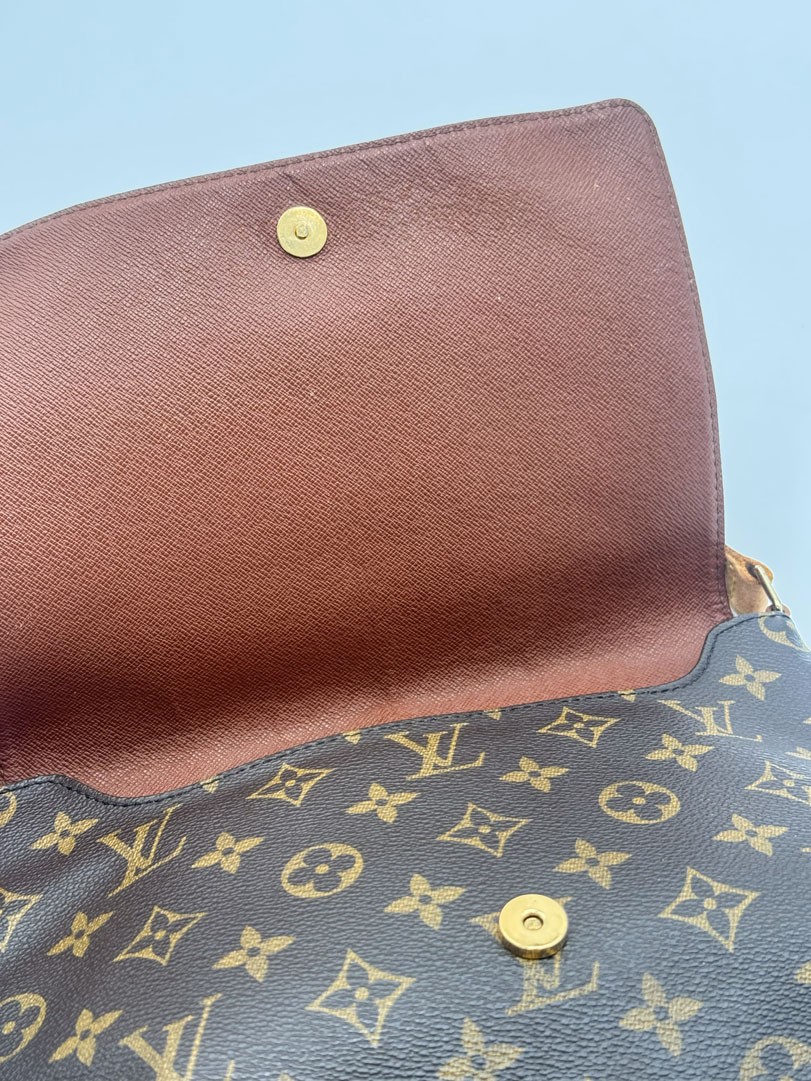 Louis Vuitton Musette Tango - Image 12