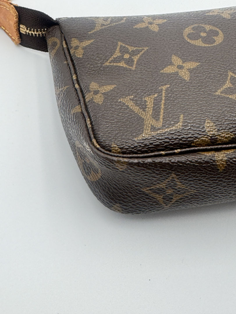Louis Vuitton Pochette Accessoires - Image 9