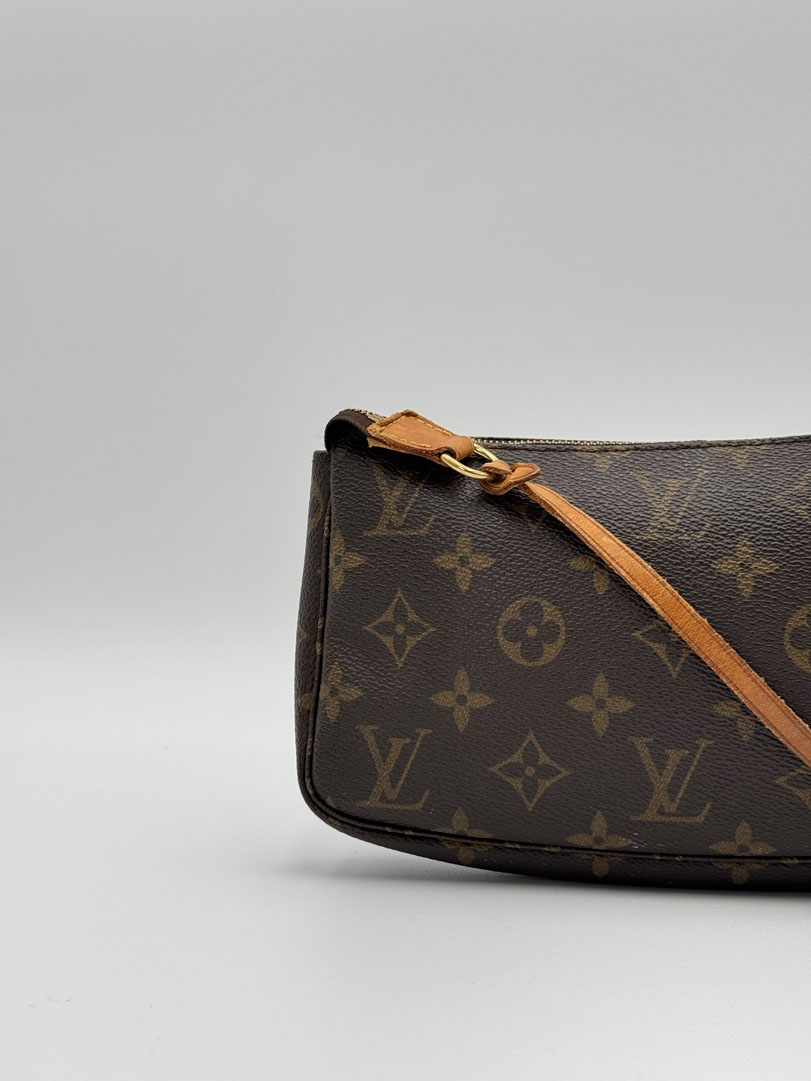 Louis Vuitton Pochette Accessoires - Image 2