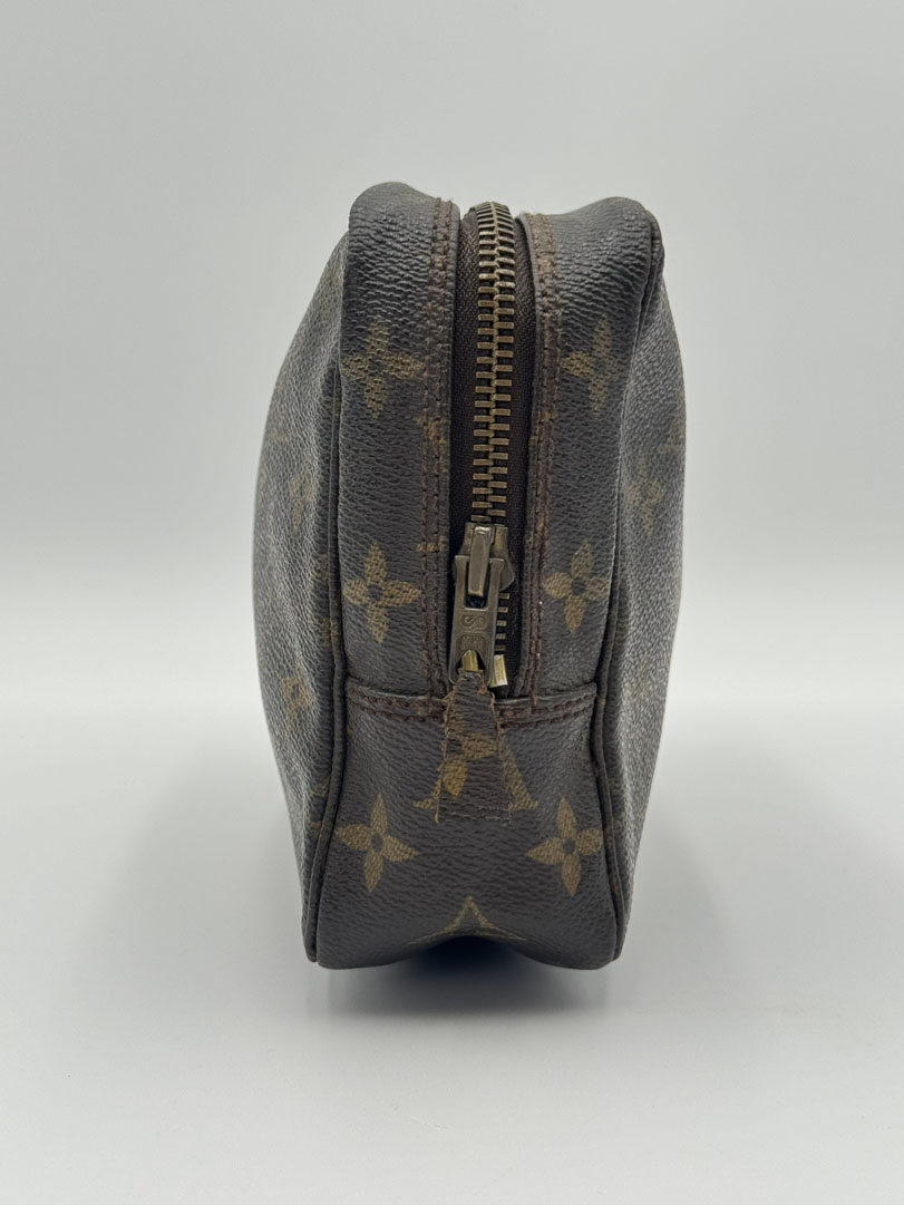 Louis Vuitton Monogram Trousse - Image 7