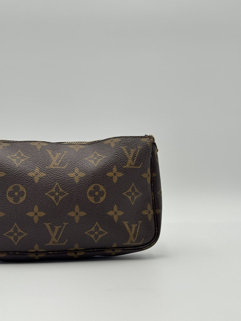 Louis Vuitton Pochette Accessoires - Image 8