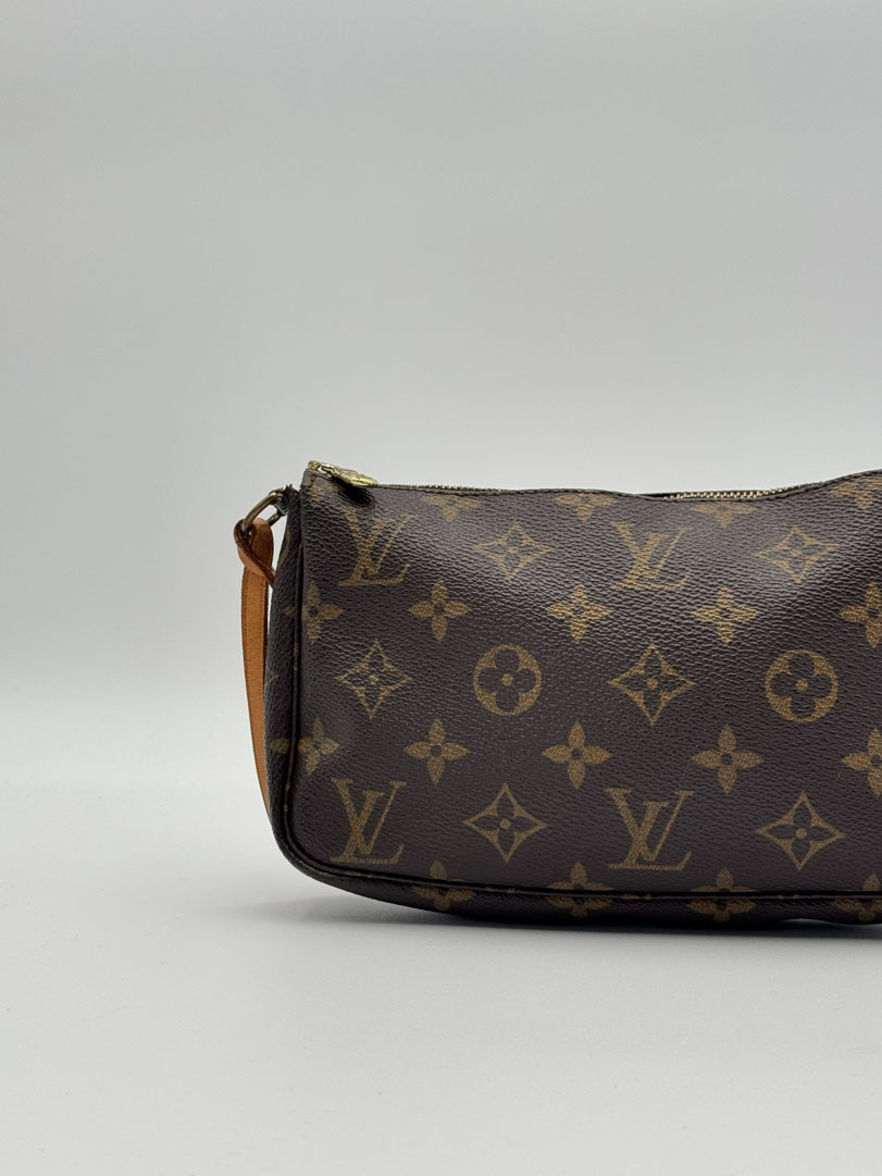 Louis Vuitton Pochette Accessoires - Image 7