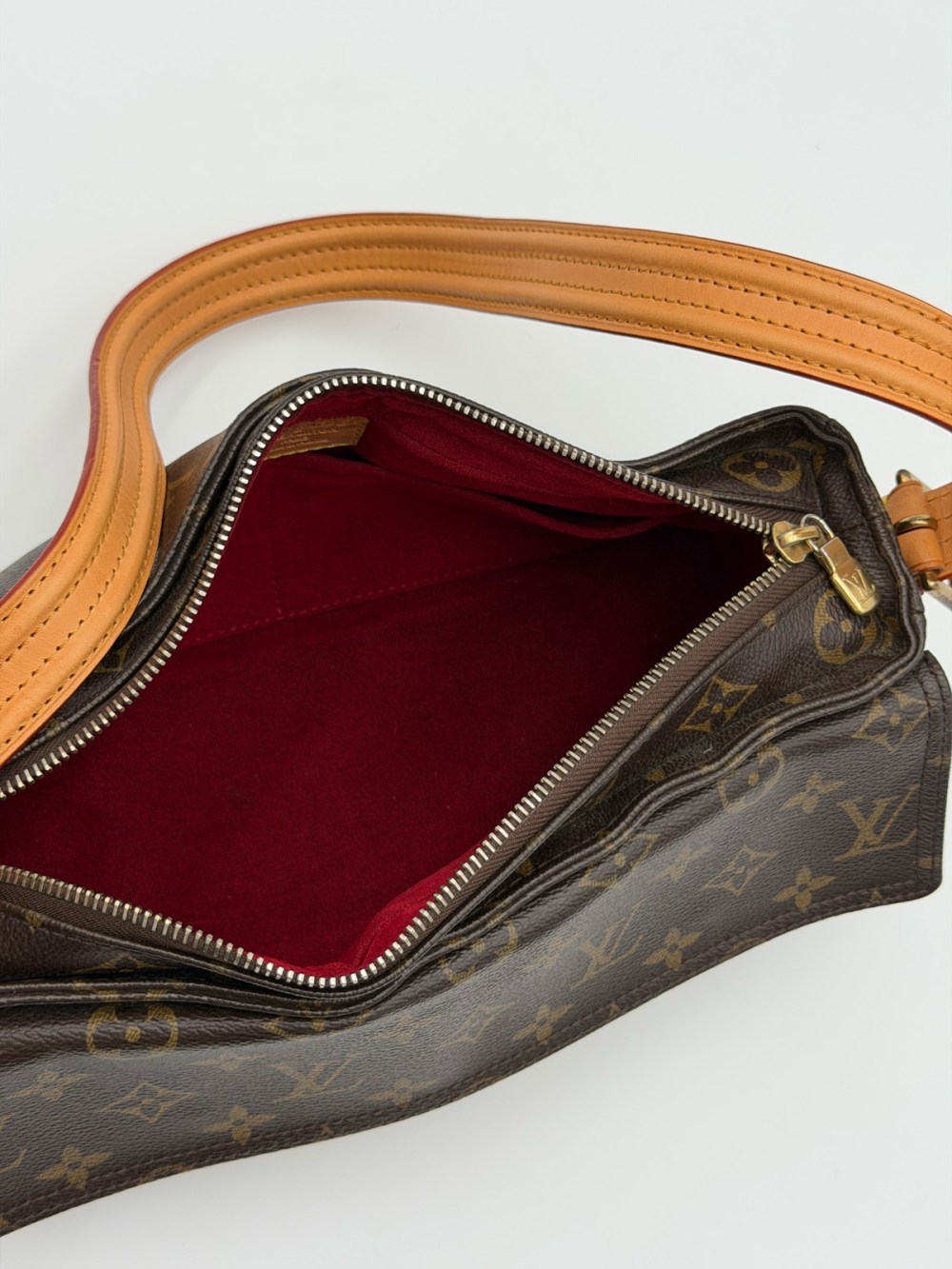 Louis Vuitton Viva Cite MM - Get Your Designer Bag Louis Vuitton Viva Cite MM - Get Your Designer Bag