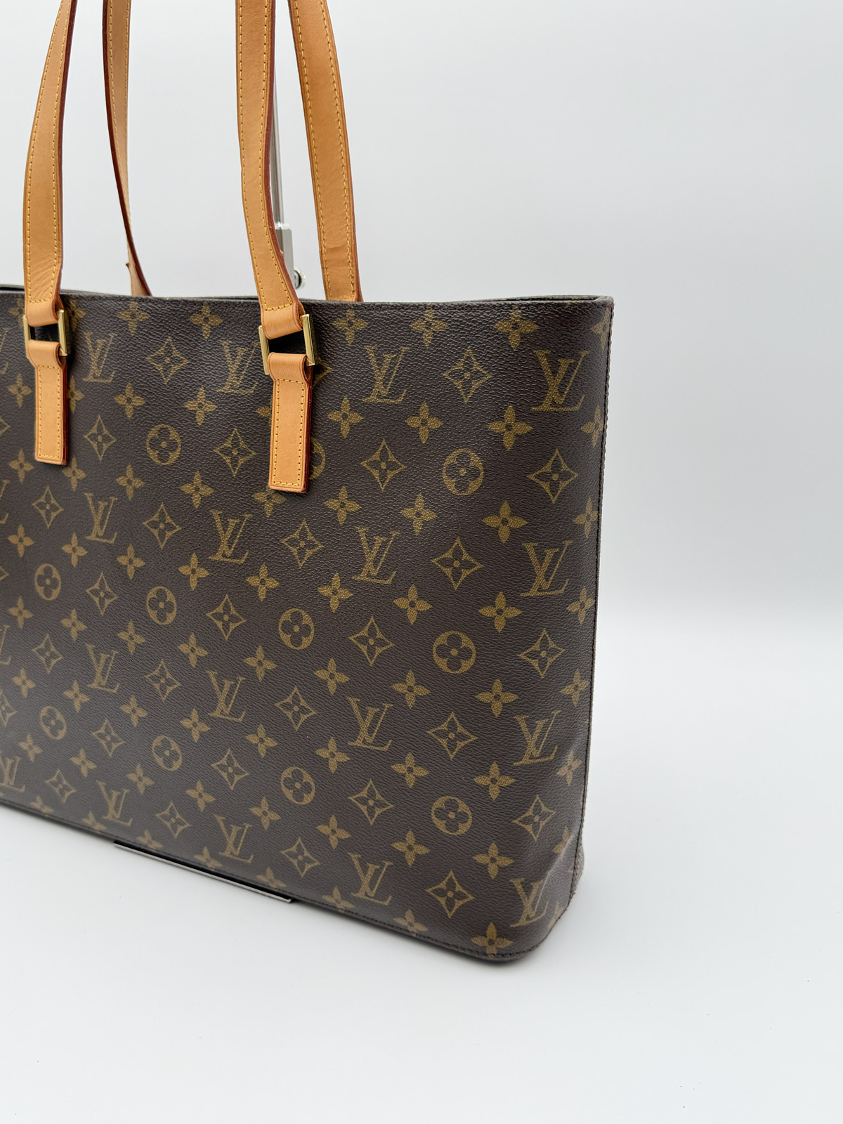 Louis Vuitton Luco Tote - Image 5