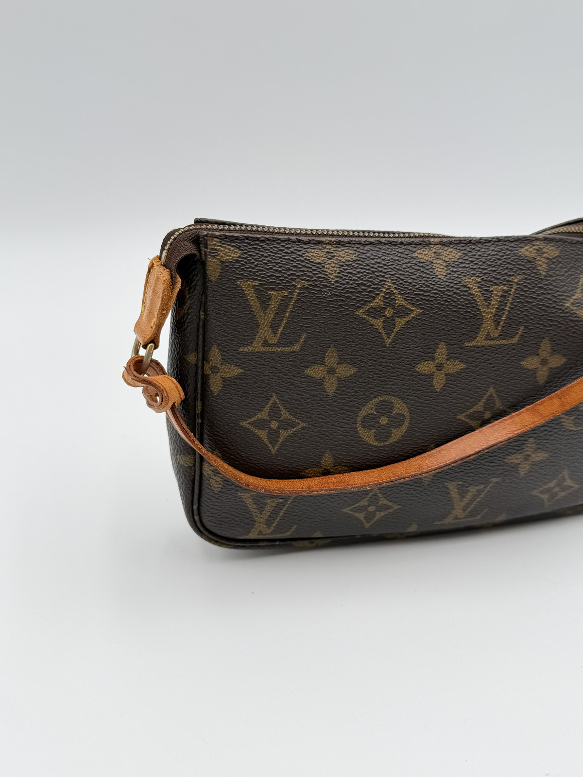 Louis Vuitton Pochette Accessoires - Image 7