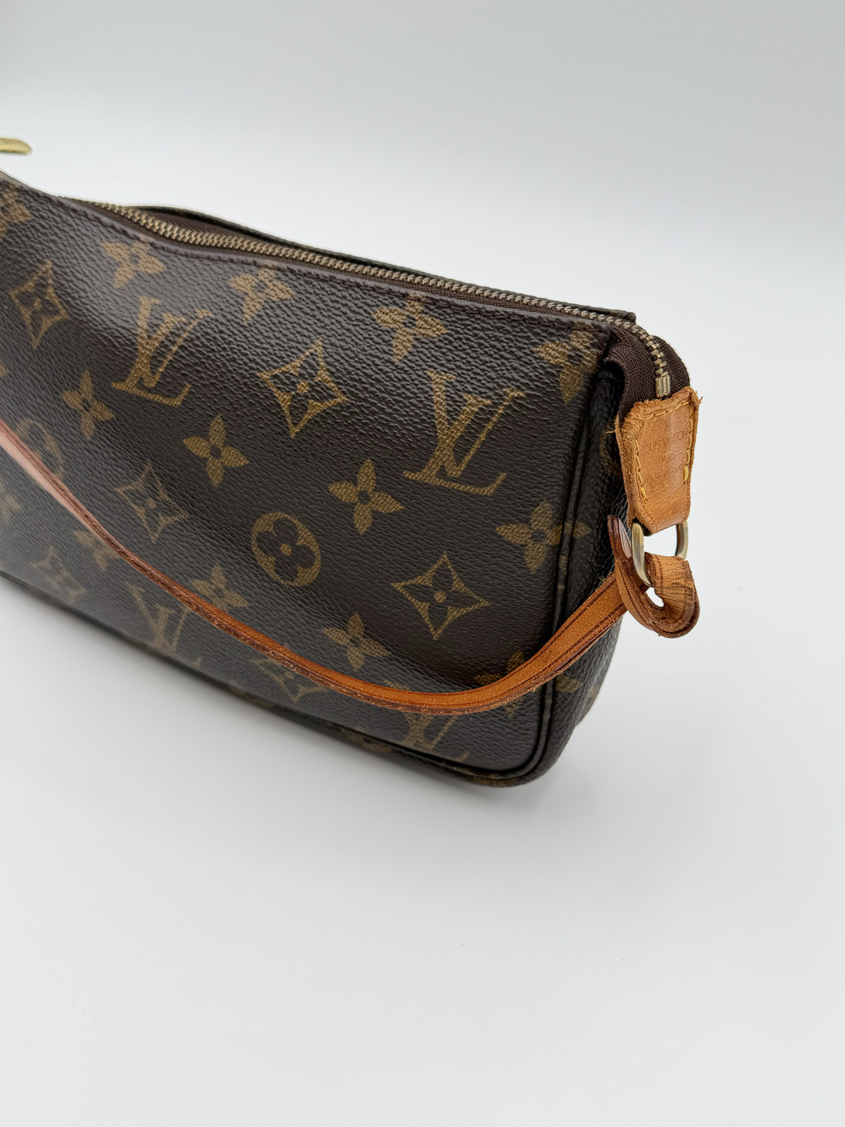 Louis Vuitton Pochette Accessoires - Image 5