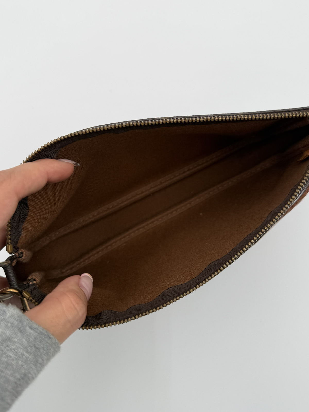 Louis Vuitton Pochette Accessoires - Image 14