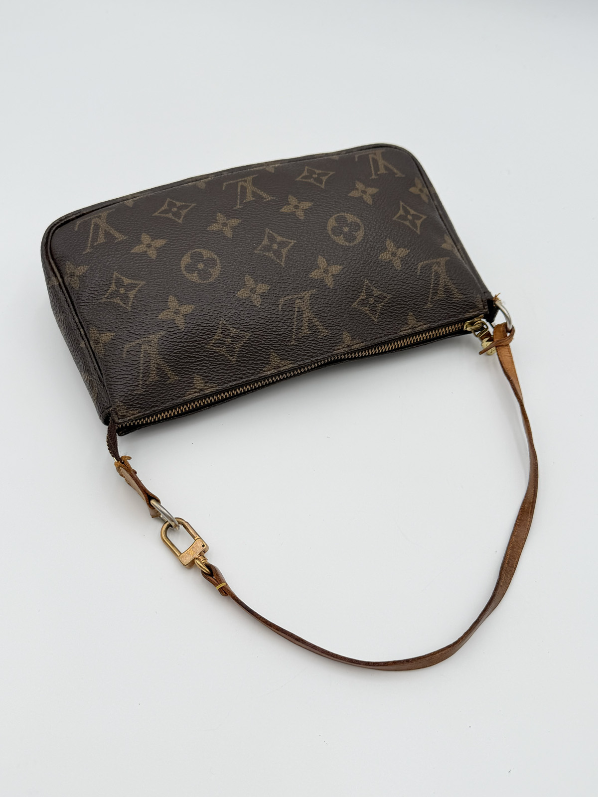 Louis Vuitton Pochette Accessoires - Image 13